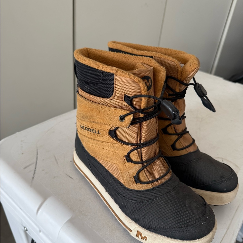 Merrell Kids' Tan and Black Adventure Boots